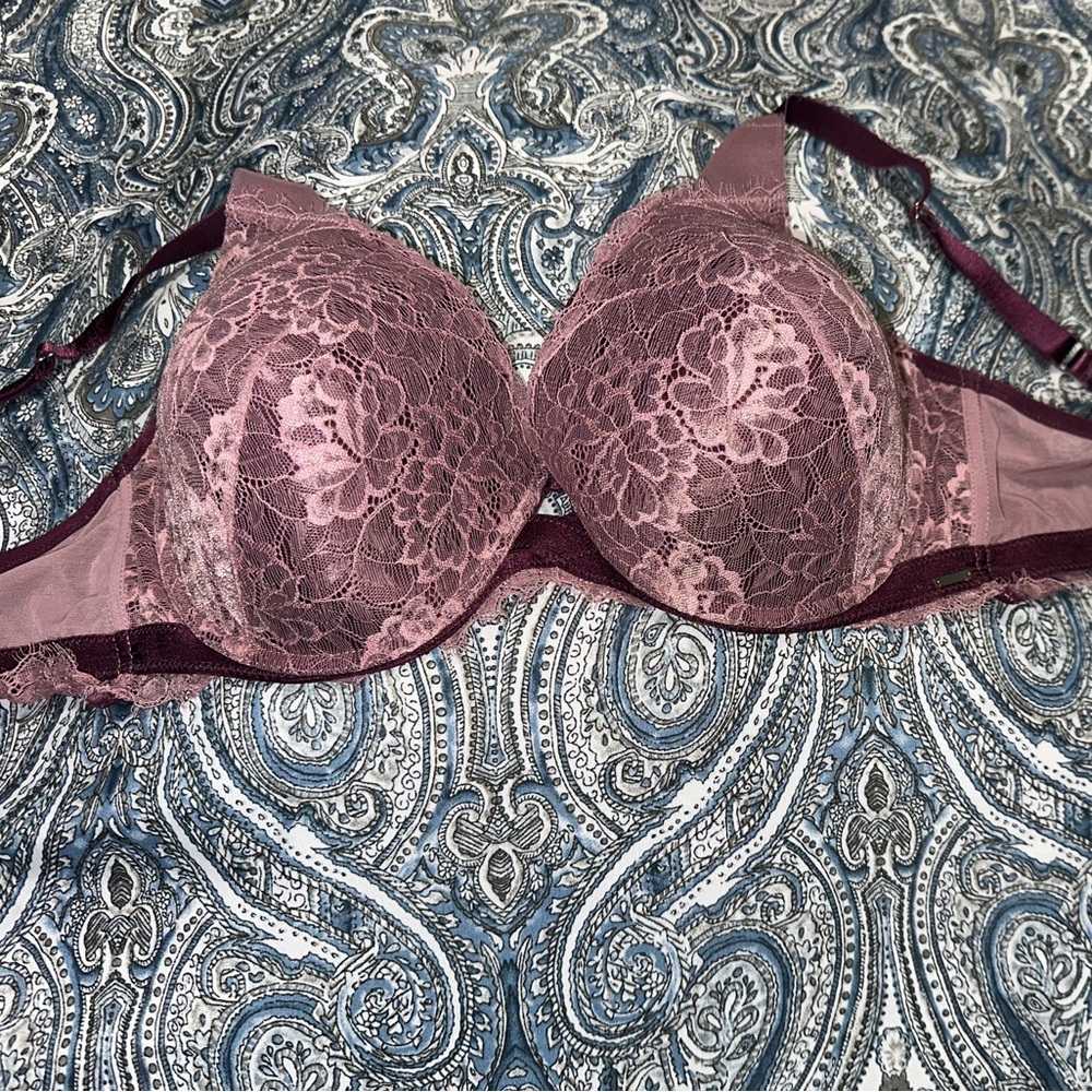 Pink bra from La Vie en Rose